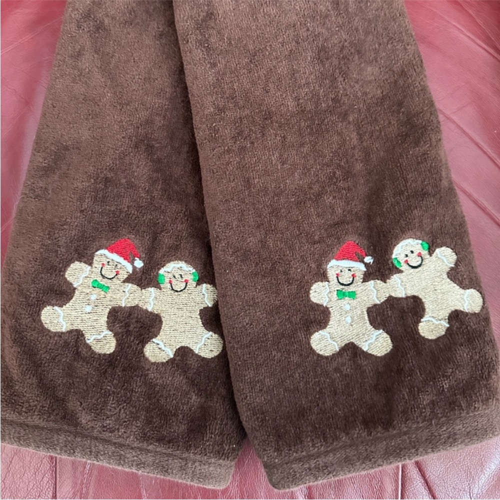 Gingerbread Holiday Decor Bundle - Picture 2 of 8